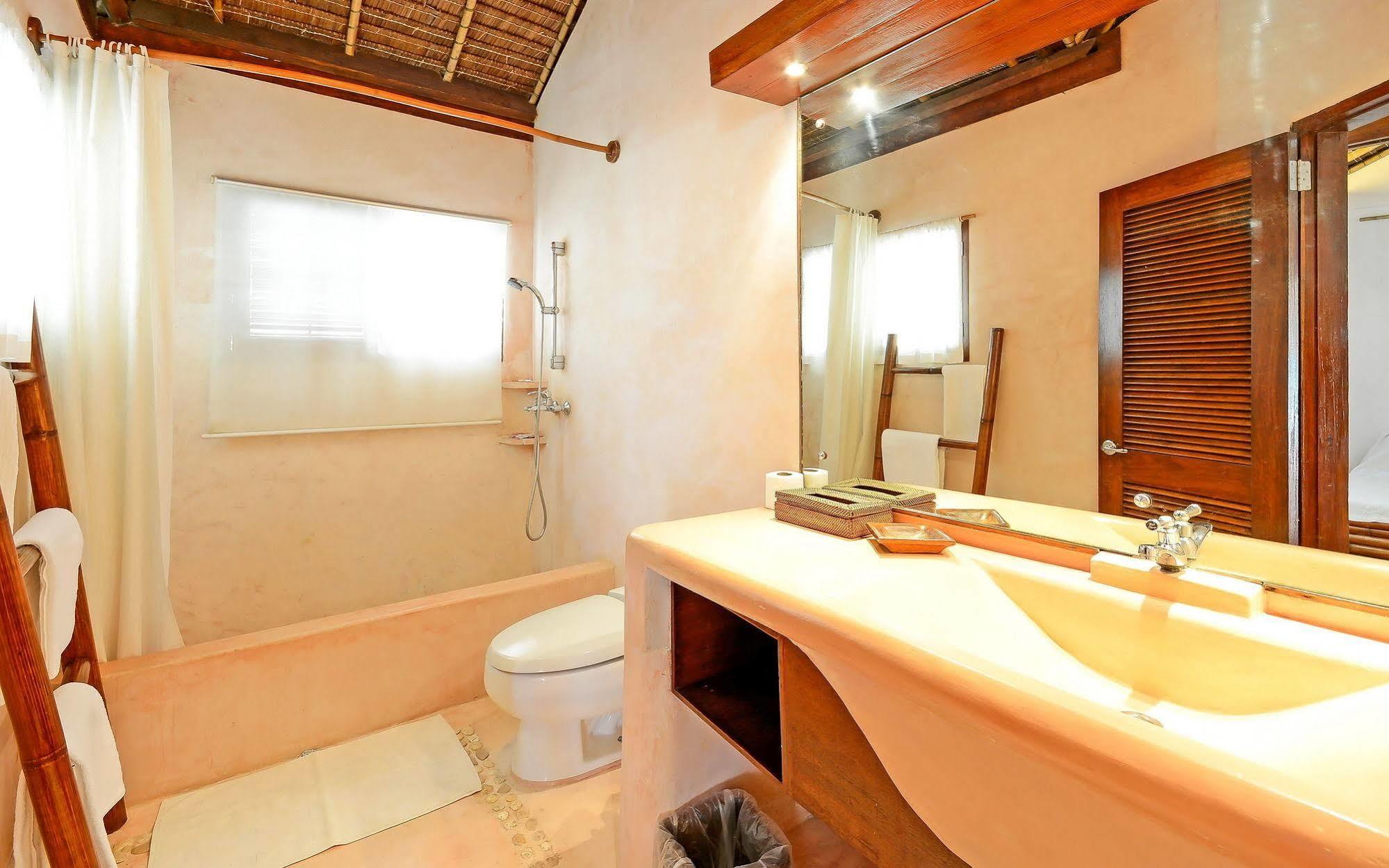White Beach De Boracay Balabag  Ngoại thất bức ảnh