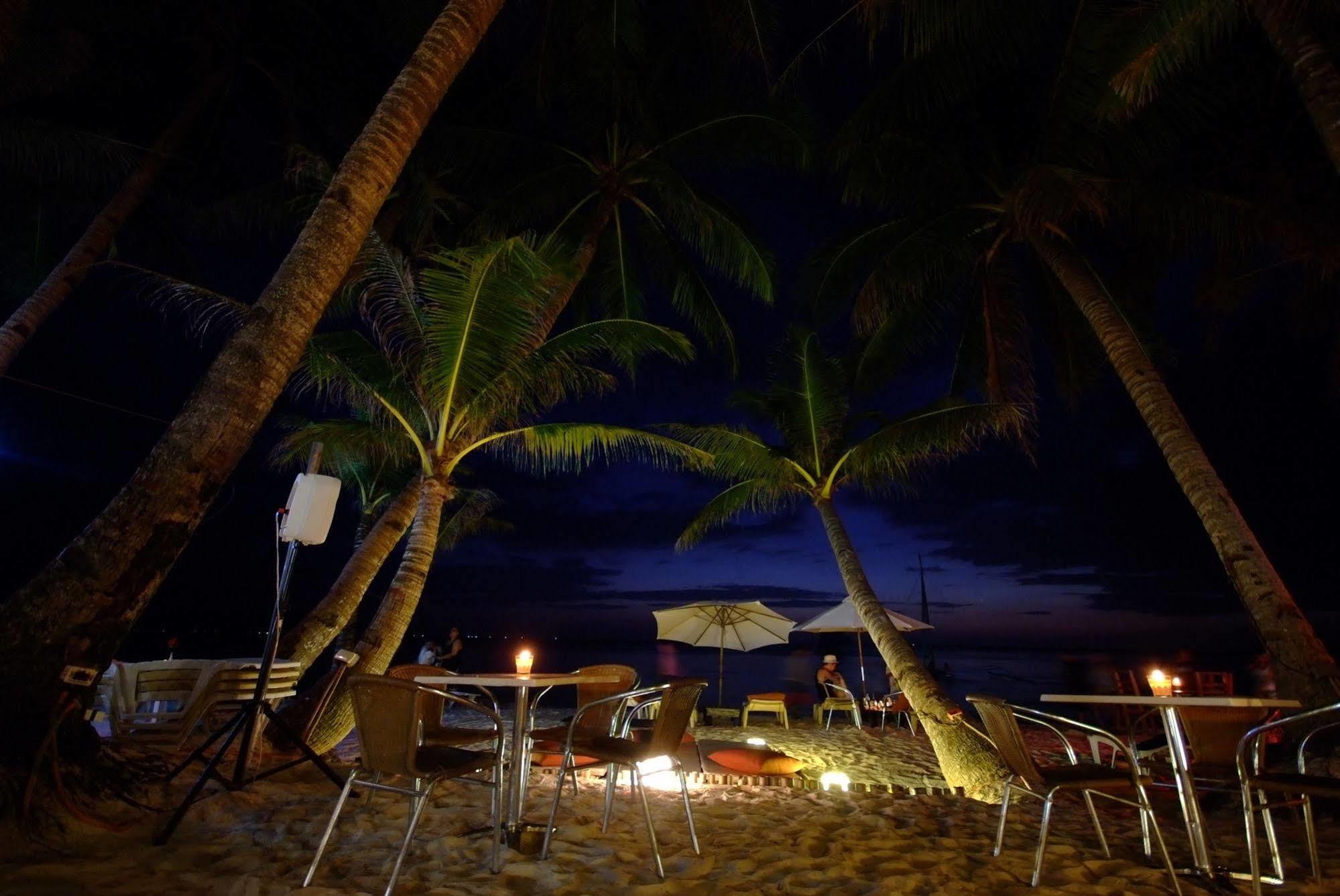 White Beach De Boracay Balabag  Ngoại thất bức ảnh